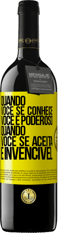 Envio grátis | Vinho tinto Edição RED MBE Reserva Quando você se conhece, você é poderoso. Quando você se aceita, é invencível Etiqueta Amarela. Etiqueta personalizável Reserva 12 Meses Colheita 2014 Tempranillo