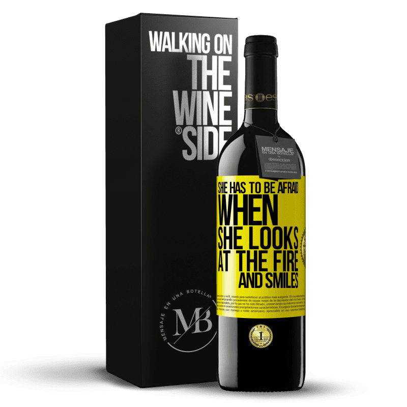 39,95 € Free Shipping | Red Wine RED Edition MBE Reserve She has to be afraid when she looks at the fire and smiles Yellow Label. Customizable label Reserve 12 Months Harvest 2014 Tempranillo