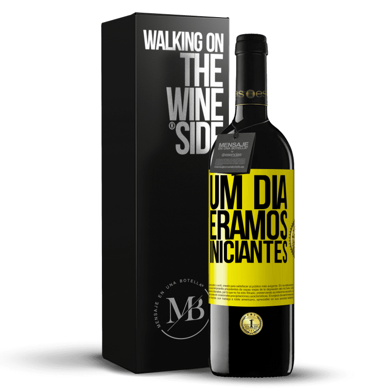 39,95 € Envio grátis | Vinho tinto Edição RED MBE Reserva Um dia éramos iniciantes Etiqueta Amarela. Etiqueta personalizável Reserva 12 Meses Colheita 2016 Tempranillo