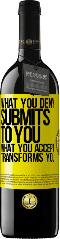 39,95 € 送料無料 | 赤ワイン REDエディション MBE 予約する あなたが拒否するものはあなたに提出します。あなたが受け入れるものはあなたを変えます 黄色のラベル. カスタマイズ可能なラベル 予約する 12 月 収穫 2016 Tempranillo