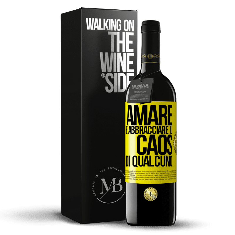 39,95 € Spedizione Gratuita | Vino rosso Edizione RED MBE Riserva Amare è abbracciare il caos di qualcuno Etichetta Gialla. Etichetta personalizzabile Riserva 12 Mesi Raccogliere 2015 Tempranillo