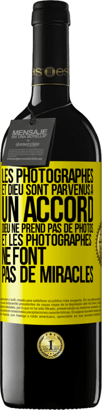 Envoi gratuit | Vin rouge Édition RED MBE Réserve Les photographes et Dieu sont parvenus à un accord. Dieu ne prend pas de photos et les photographes ne font pas de miracles Étiquette Jaune. Étiquette personnalisable Réserve 12 Mois Récolte 2014 Tempranillo