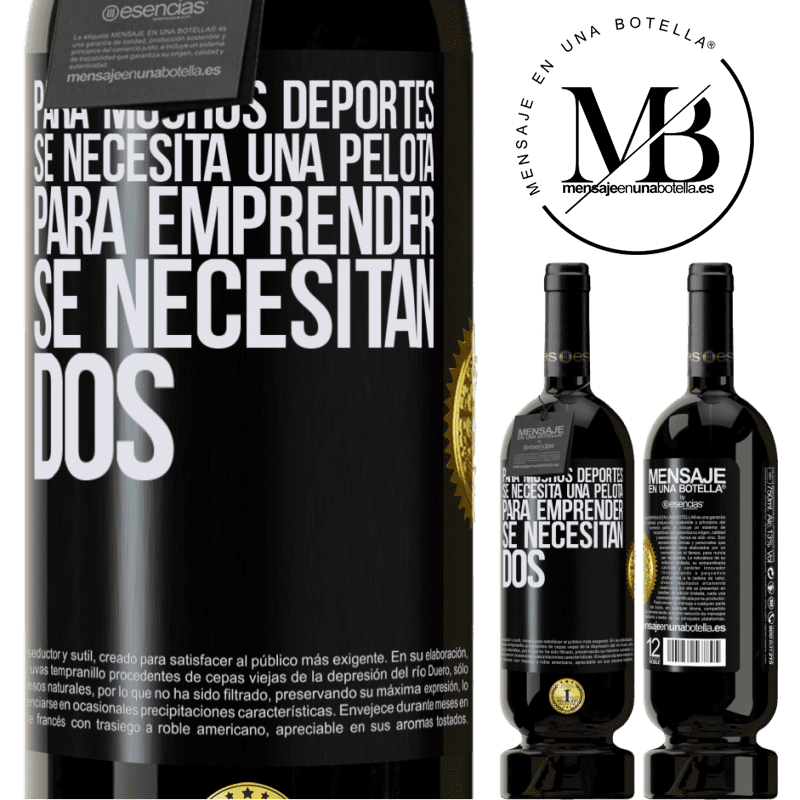 49,95 € Envío gratis | Vino Tinto Edición Premium MBS® Reserva Para muchos deportes se necesita una pelota. Para emprender, se necesitan dos Etiqueta Negra. Etiqueta personalizable Reserva 12 Meses Cosecha 2015 Tempranillo