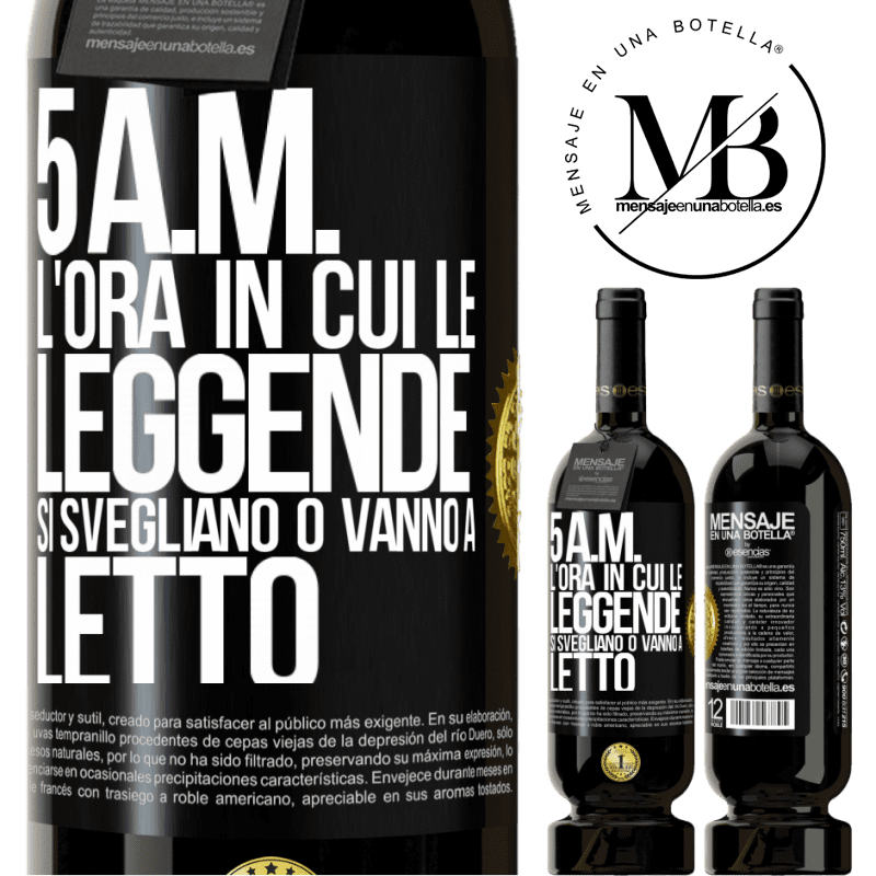 49,95 € Spedizione Gratuita | Vino rosso Edizione Premium MBS® Riserva 5 A.M. L'ora in cui le leggende si svegliano o vanno a letto Etichetta Nera. Etichetta personalizzabile Riserva 12 Mesi Raccogliere 2015 Tempranillo