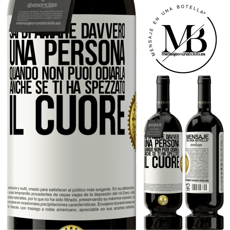 49,95 € Spedizione Gratuita | Vino rosso Edizione Premium MBS® Riserva Sai di amare davvero una persona quando non puoi odiarla, anche se ti ha spezzato il cuore Etichetta Bianca. Etichetta personalizzabile Riserva 12 Mesi Raccogliere 2015 Tempranillo