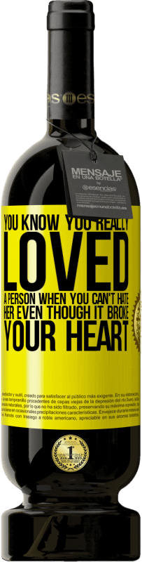 «Вы знаете, что действительно любили человека, когда не можете его ненавидеть, хотя это разбило вам сердце» Premium Edition MBS® Бронировать