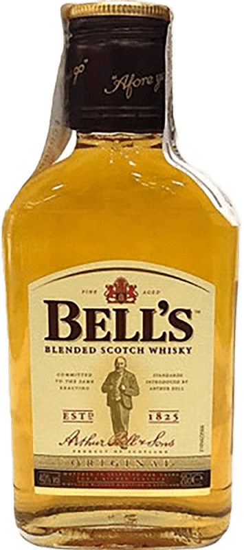 8,95 € Spedizione Gratuita | Whisky Blended Bell's Fiaschetta 20 cl