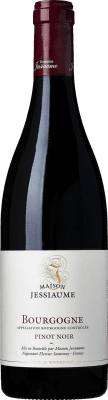 Бесплатная доставка | Красное вино Domaine Jessiaume A.O.C. Bourgogne Бургундия Франция Pinot Noir — Пино Нуар 75 cl Domaine Jessiaume Pinot Noir — Пино Нуар Bourgogne 75 cl