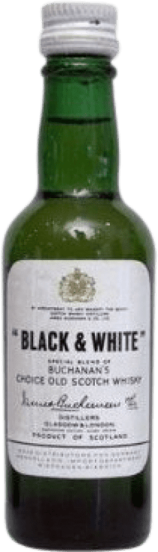 5,95 € Kostenloser Versand | Whiskey Blended Buchanan's Black & White Miniaturflasche 5 cl