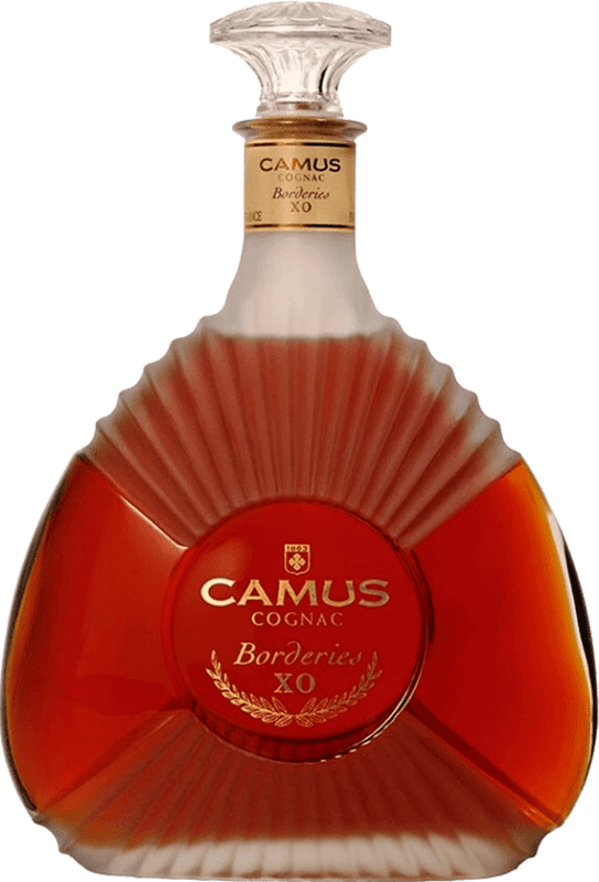 344,95 € Spedizione Gratuita | Cognac Camus Borderies XO Extra Old — Extra Vecchio A.O.C. Cognac Bottiglia Speciale 1,5 L