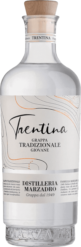 Envío gratis | Grappa Marzadro Trentina Italia Chardonnay, Gewürztraminer, Moscatel Botellín Miniatura 5 cl