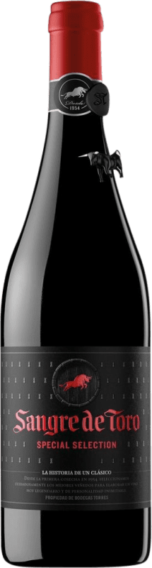 Бесплатная доставка | Красное вино Miguel Torres Sangre de Toro Special Selection D.O. Catalunya Каталония Испания Grenache, Carignan 75 cl