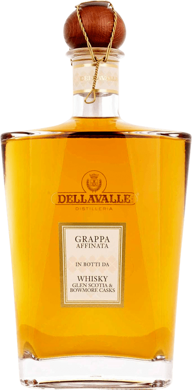 Envio grátis | Aguardente Grappa Dellavalle Affinata in Botti da Whisky Itália 70 cl