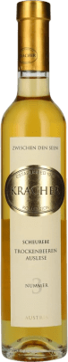 Envío gratis | Vino Tinto Kracher Zwischen den Seen Nummer 3 Trockenbeerenauslese Selección de Uvas Pasificadas D.A.C. Neusiedlersee Austria Scheurebe Media Botella 37 cl