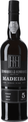 16,95 € | Vino Generoso Fortificado H&H Henriques & Henriques Finest Dry I.G. Madeira Madeira Portugal 5 Años Botella Medium 50 cl