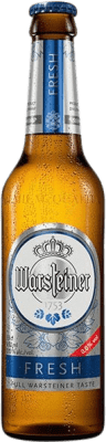 Envio grátis | Caixa de 24 unidades Cerveja Warsteiner Alemanha Garrafinha Terço 33 cl 0.0 Zero Zero Sem Álcool