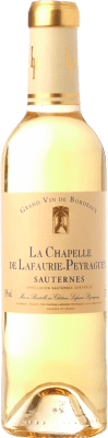 Бесплатная доставка | Сладкое вино Château Lafaurie-Peyraguey La Chapelle A.O.C. Sauternes Бордо Франция Sauvignon White, Sémillon, Muscadelle Половина бутылки 37 cl