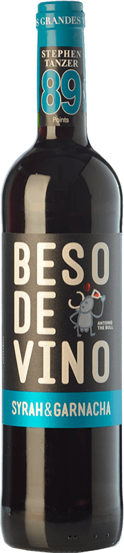 Бесплатная доставка | Красное вино Grandes Vinos Beso de Vino молодое D.O. Cariñena Арагон Испания Syrah — Сира, Garnacha — Гренаш 75 cl