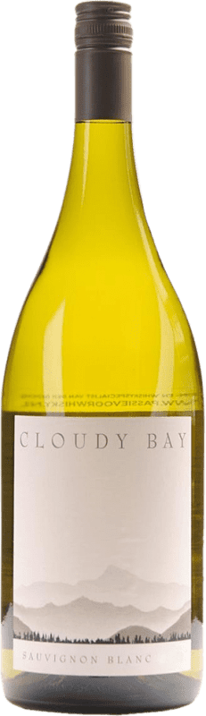 Envio grátis | Vinho branco Cloudy Bay I.G. Marlborough Marlborough Nova Zelândia Sauvignon Branca Garrafa Magnum 1,5 L