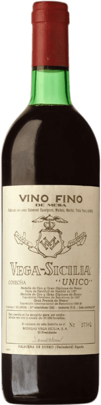 691,95 € Free Shipping | Red wine Vega Sicilia Único Gran Reserva 1972 D.O. Ribera del Duero Castilla y León Spain Tempranillo, Merlot, Cabernet Sauvignon Bottle 75 cl