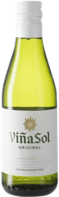 Envio grátis | Vinho Branco Torres Viña Sol D.O. Penedès Catalunha Espanha Parellada Garrafinha 18 cl