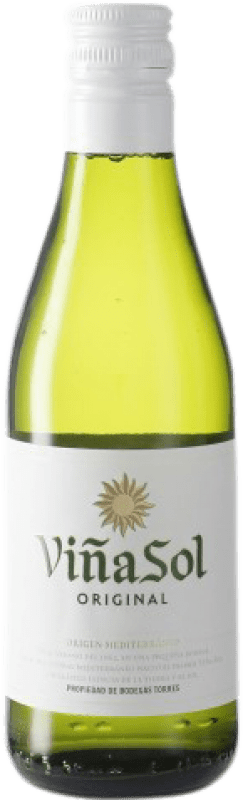 3,95 € Бесплатная доставка | Белое вино Torres Viña Sol D.O. Penedès Мини-бутылка 18 cl