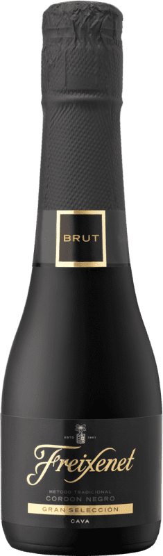 Бесплатная доставка | Коробка из 3 единиц Белое игристое Freixenet Cordón Negro Mini Black D.O. Cava Испания Macabeo, Xarel·lo, Parellada Маленькая бутылка 20 cl