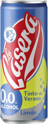 59,95 € Free Shipping | 24 units box Soft Drinks & Mixers La Casera Tinto de Verano Limón 0,0 Can 33 cl
