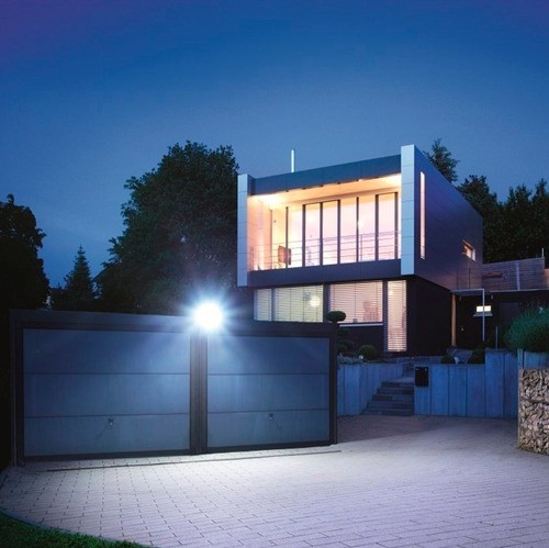 21,95 € Free Shipping | Flood and spotlight 30W 6000K Cold light. 20×14 cm. Compact. Extra-flat. Motion Detector Cast aluminum and tempered glass. Gray Color