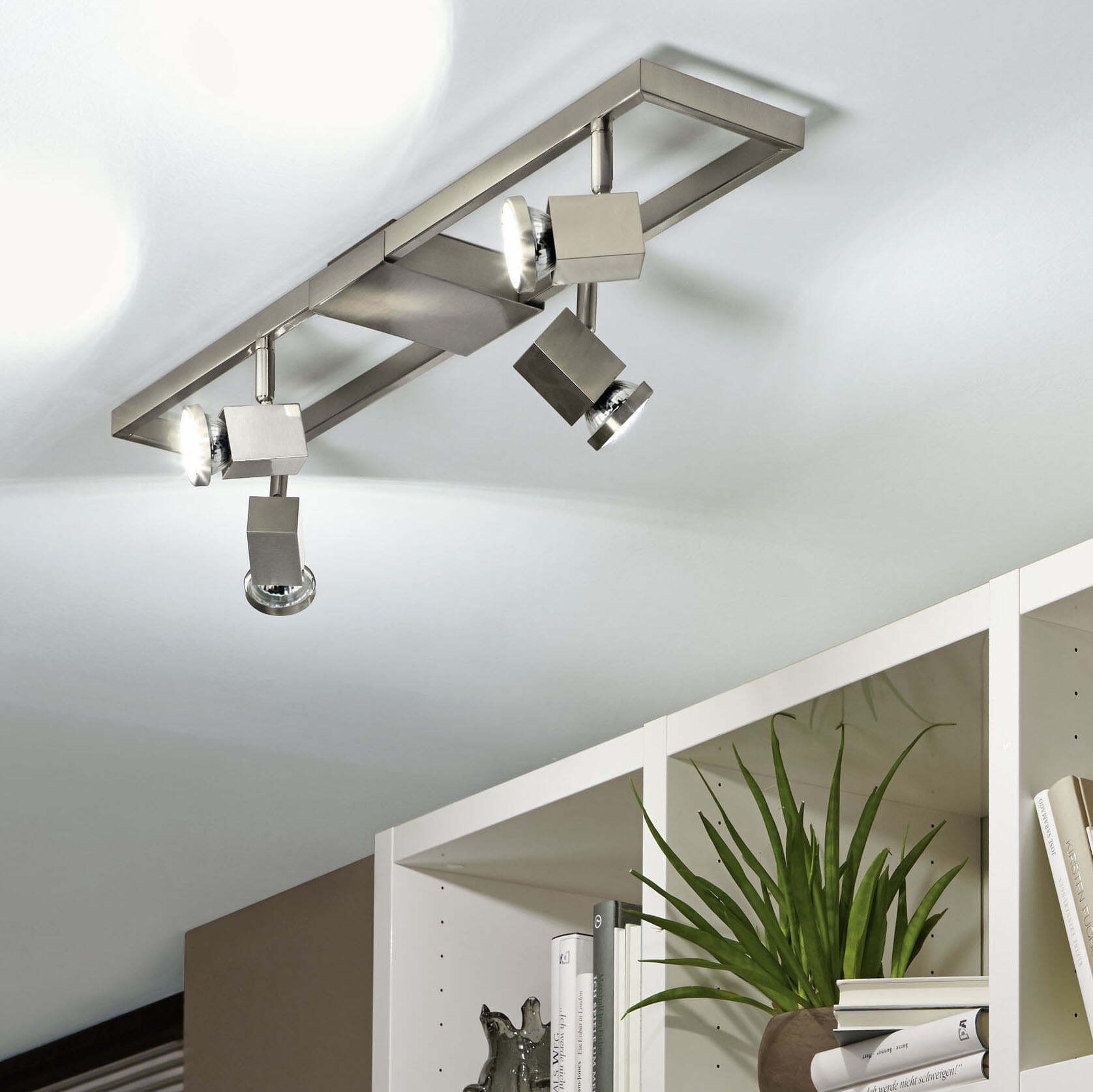 99,95 € Envoi gratuit | Projecteur d'intérieur Eglo Zeraco 20W 70×12 cm. Acier et plastique. Couleur nickel et nickel mat