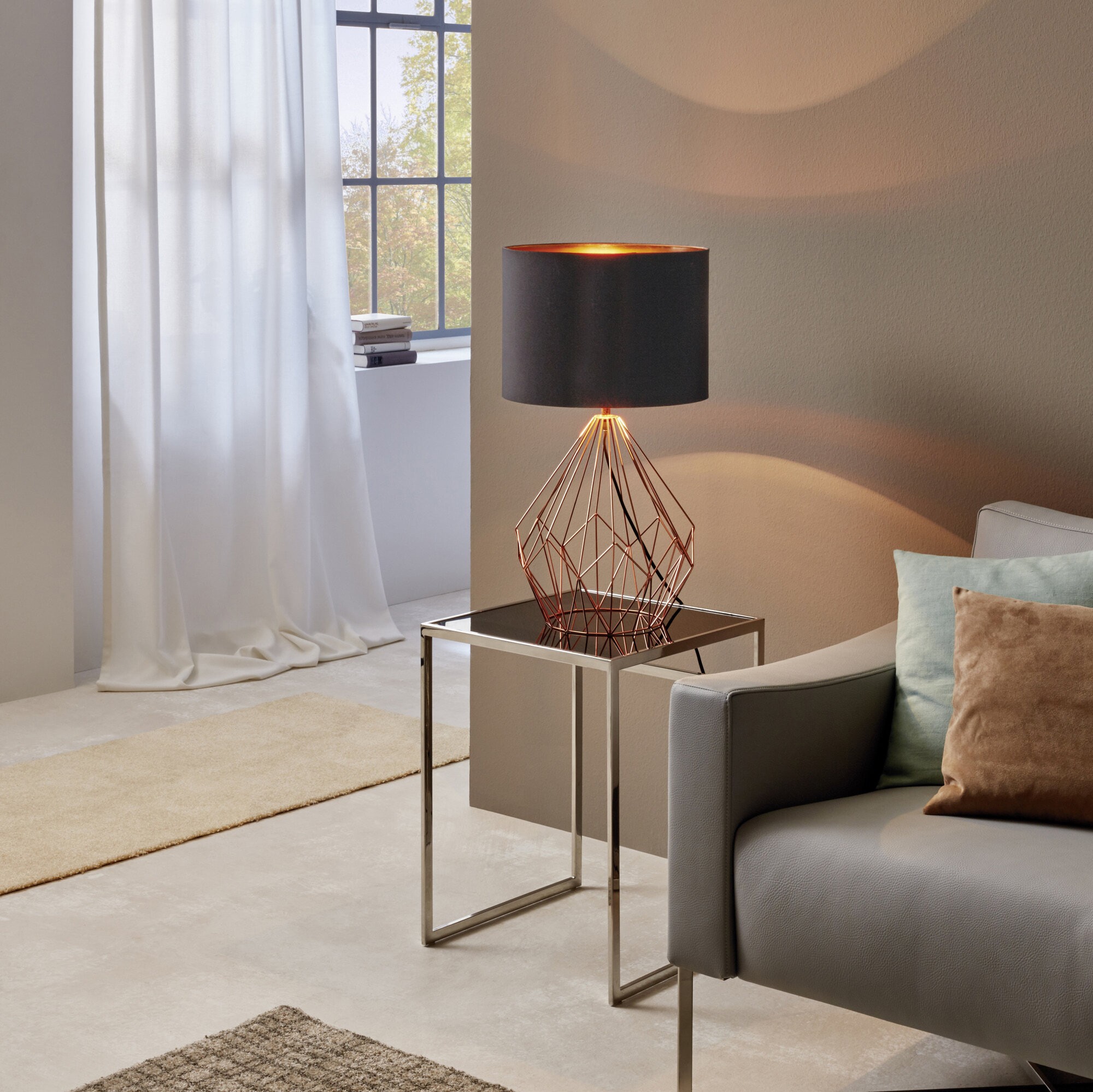 106,95 € Spedizione Gratuita | Lampada da tavolo Eglo Pedregal 1 60W Ø 35 cm. Acciaio e tessile. Colore rame, d'oro e nero