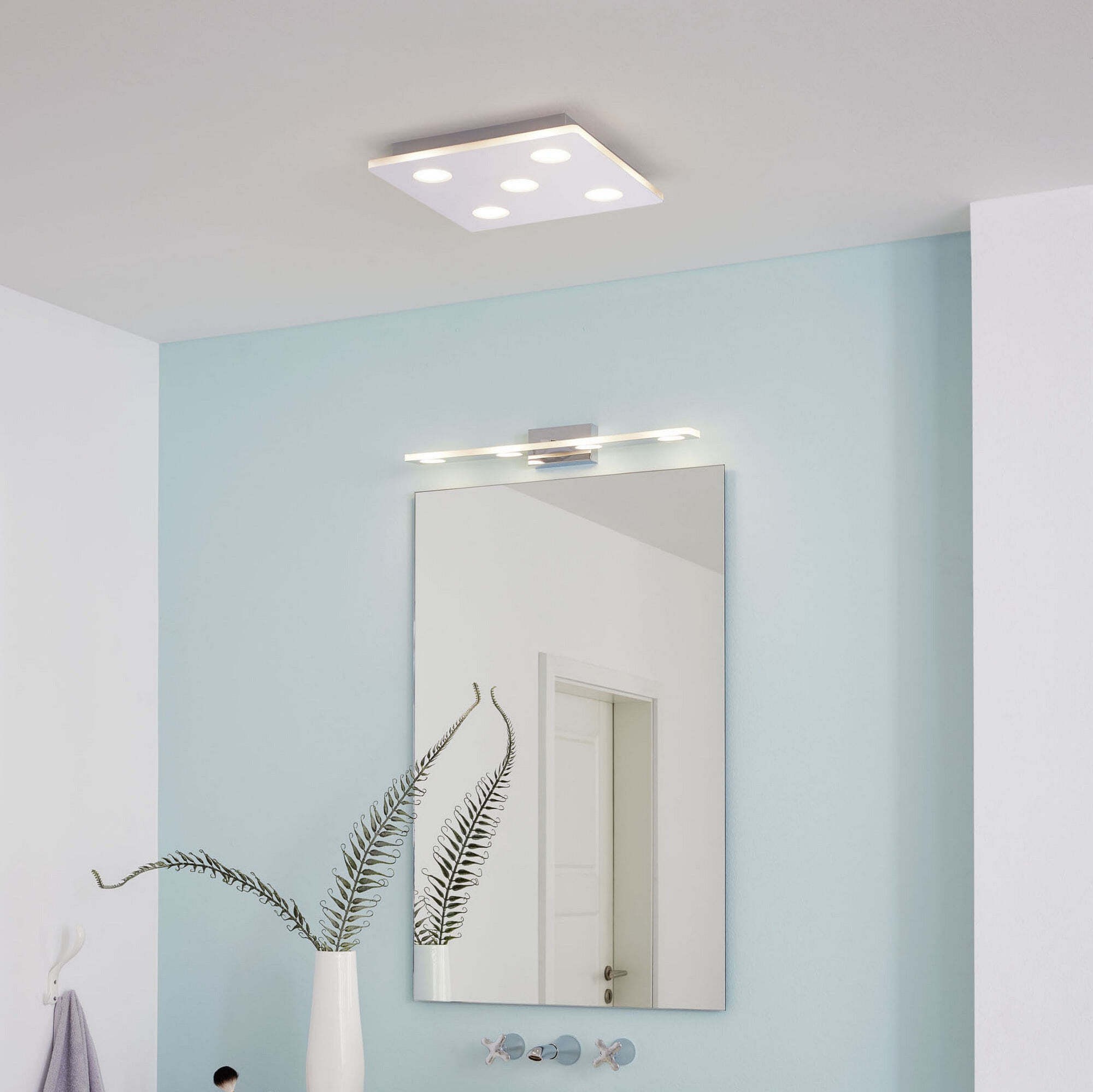 132,95 € Kostenloser Versand | Innenwandleuchte Eglo Cabus 18W 3000K Warmes Licht. 58×5 cm. Stahl und plastik. Überzogenes chrom, silber und satin Farbe