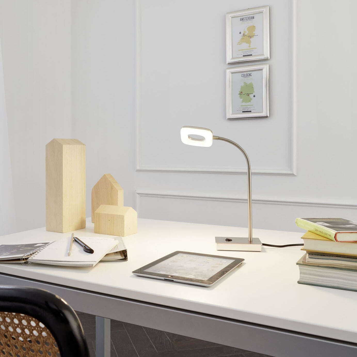 35,95 € Free Shipping | Desk lamp Eglo Litago 4W 3000K Warm light. 37×12 cm. Steel and plastic. White, nickel and matt nickel Color