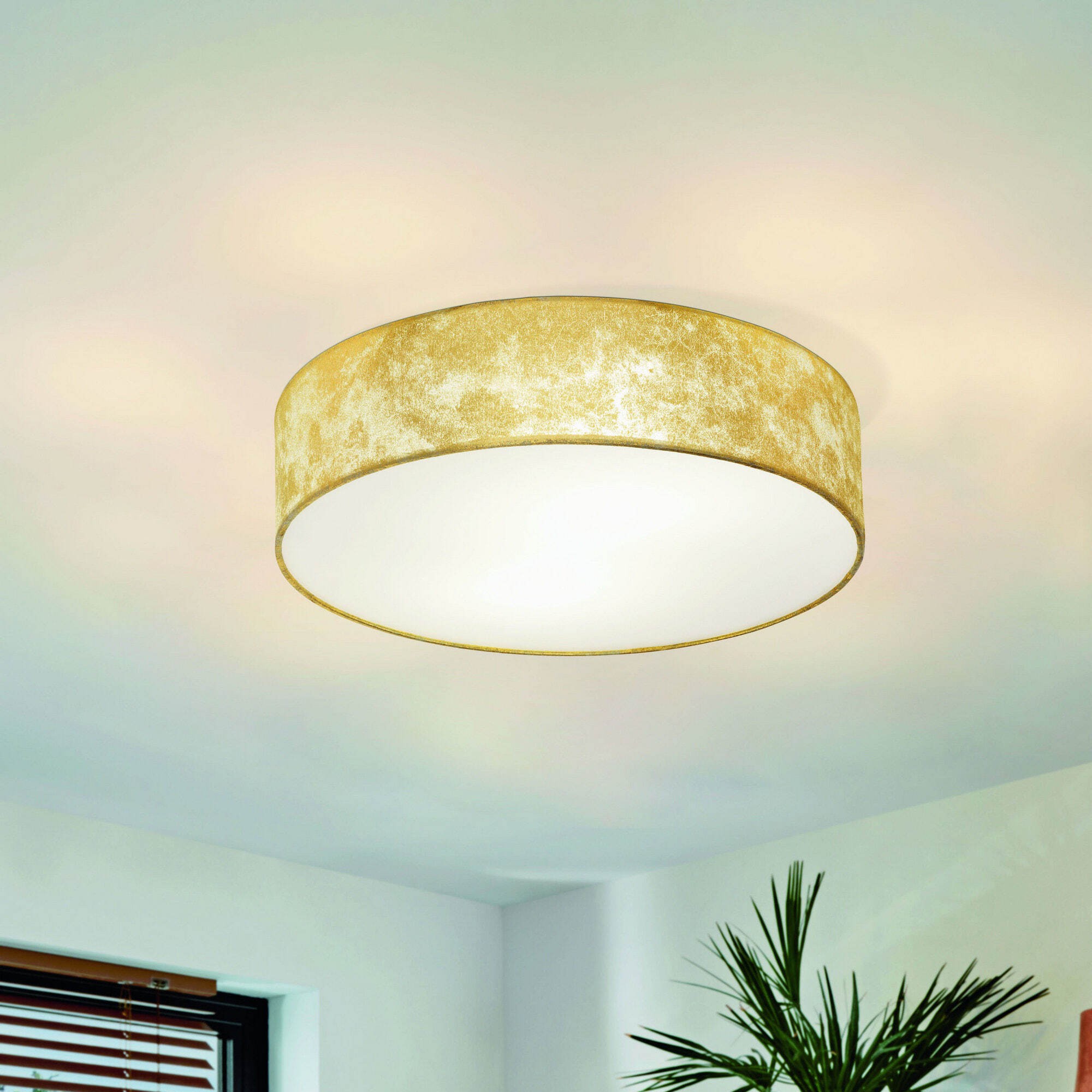 57,95 € Free Shipping | Indoor ceiling light Eglo Viserbella 60W Ø 38 cm. Steel and textile. Champagne and golden Color