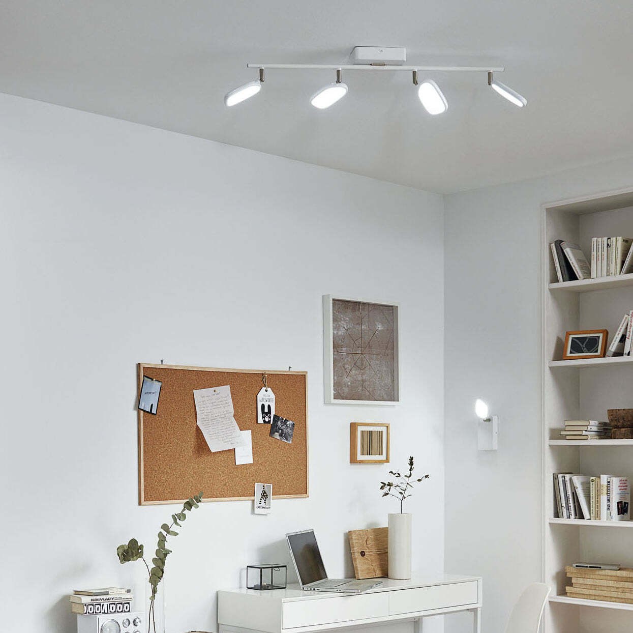 199,95 € Kostenloser Versand | Innenscheinwerfer Eglo Palombare C 20W 2700K Sehr warmes Licht. 77×8 cm. Stahl, aluminium und plastik. Weiß Farbe