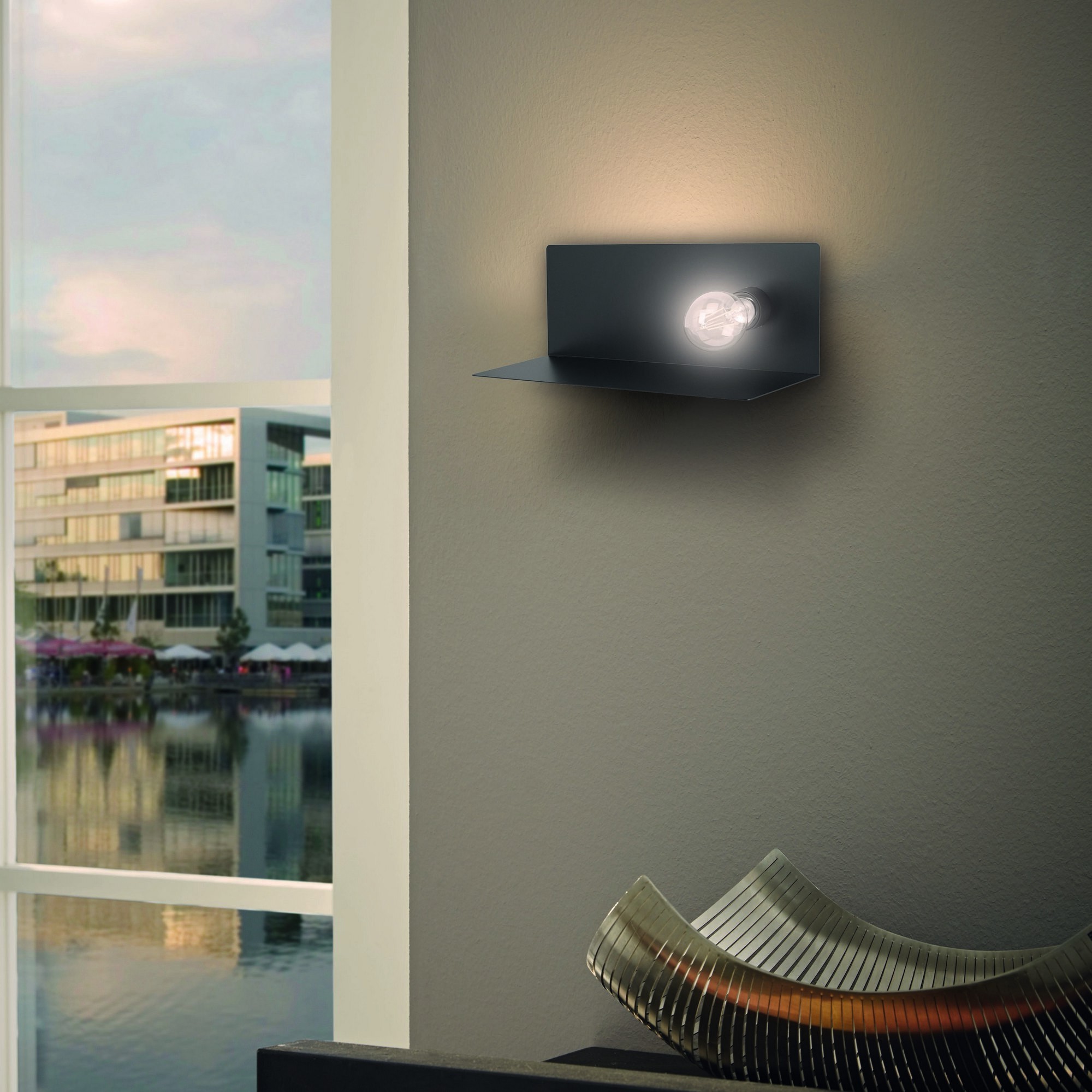 59,95 € Kostenloser Versand | Innenwandleuchte Eglo Ciglie 60W 35×14 cm. Stahl. Schwarz Farbe