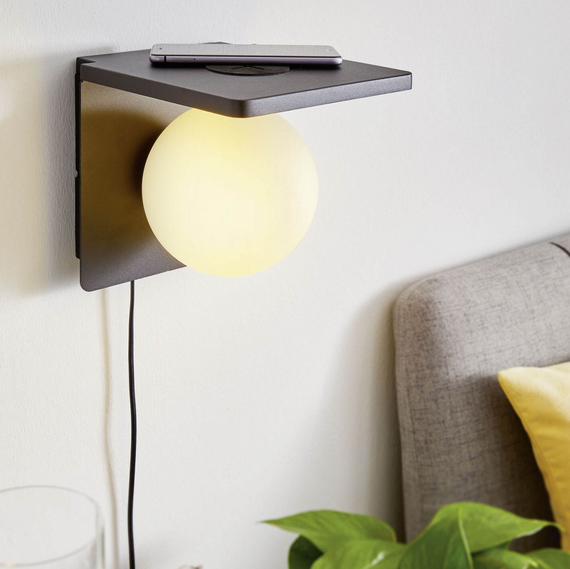 99,95 € Kostenloser Versand | Innenwandleuchte Eglo Ciglie 40W 18×18 cm. Aluminium, glas und opalglas. Weiß und schwarz Farbe