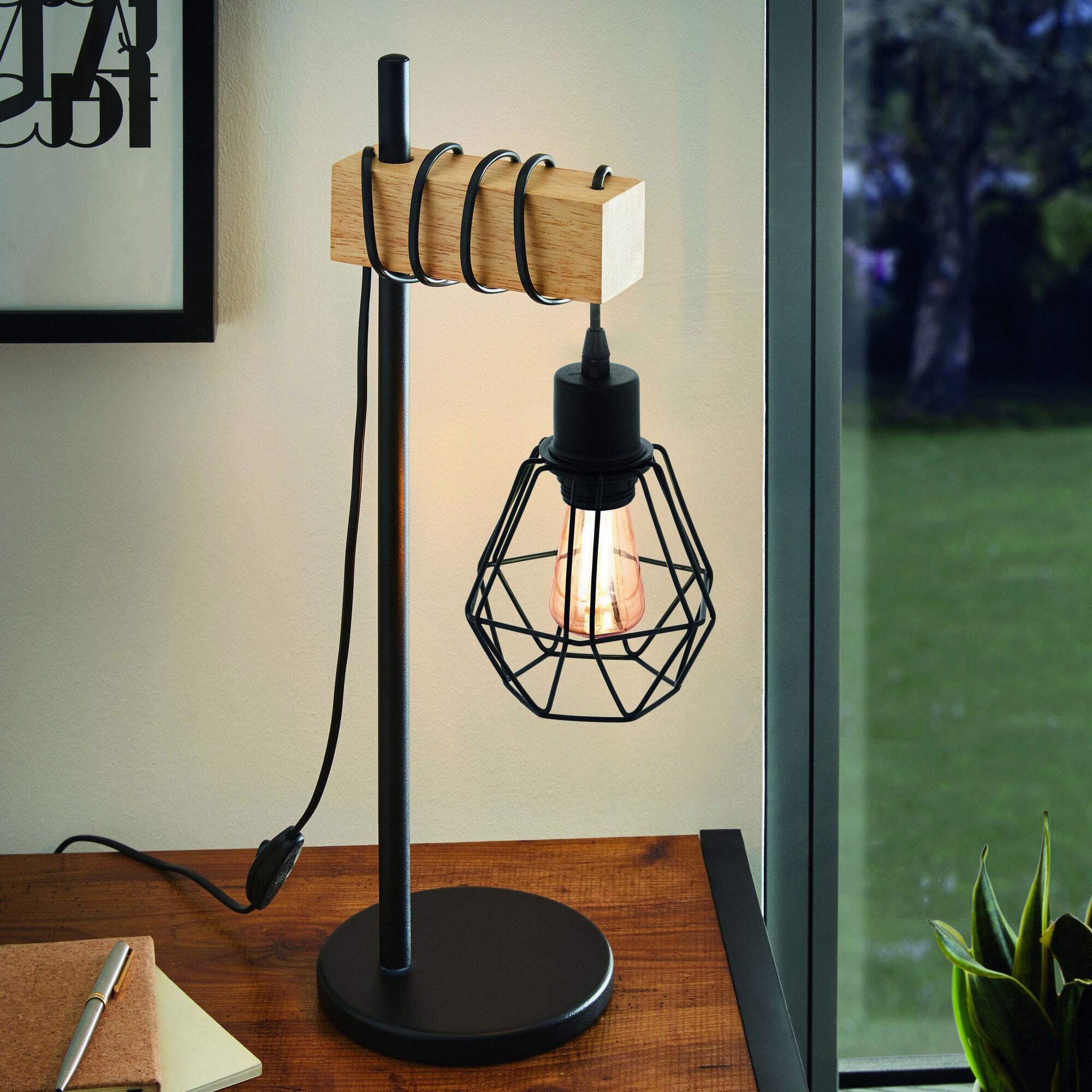 56,95 € Envio grátis | Lâmpada de mesa Eglo Townshend 5 60W 50×22 cm. Aço e madeira. Cor castanho e preto