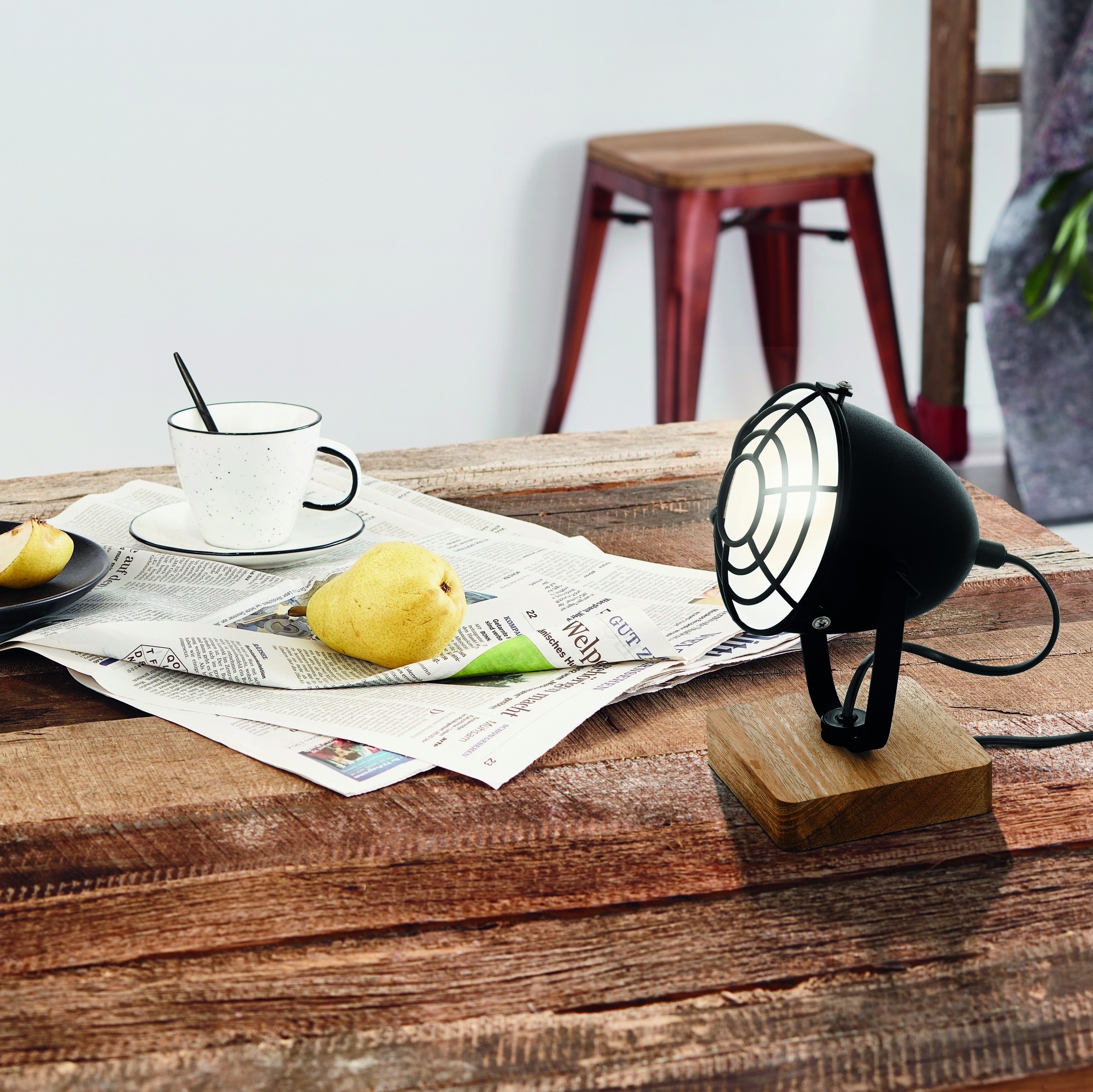 37,95 € Envoi gratuit | Lampe de table Eglo Gatebeck 1 40W 11×11 cm. Acier et bois. Couleur noir et naturel