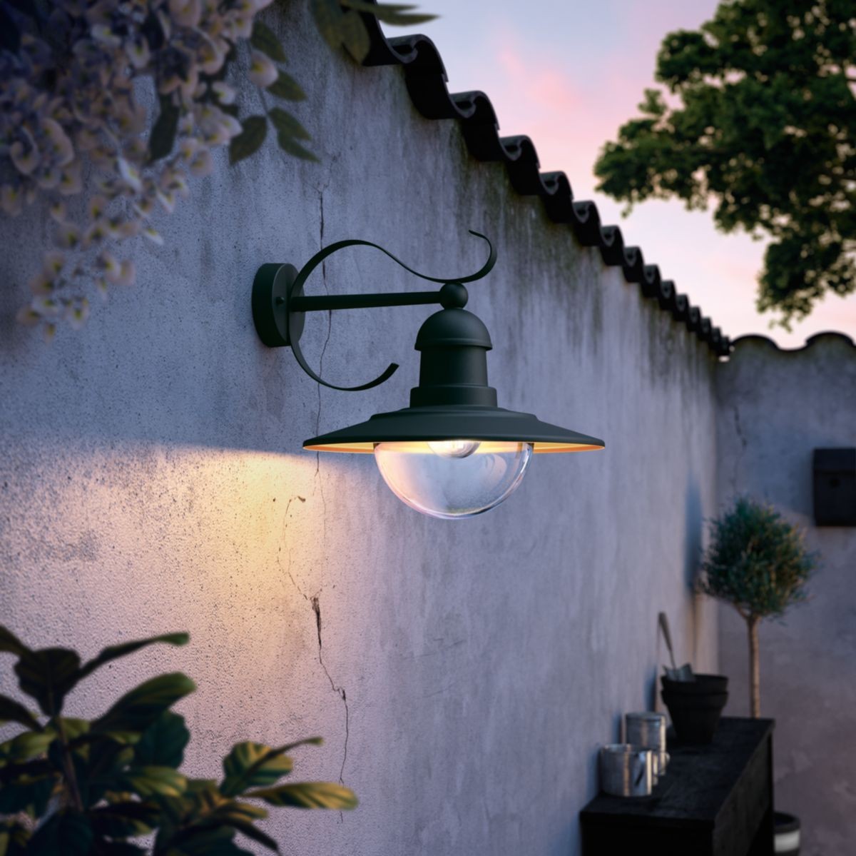56,95 € Spedizione Gratuita | Applique da esterno Philips Topiary 35×30 cm. luce a muro Colore nero