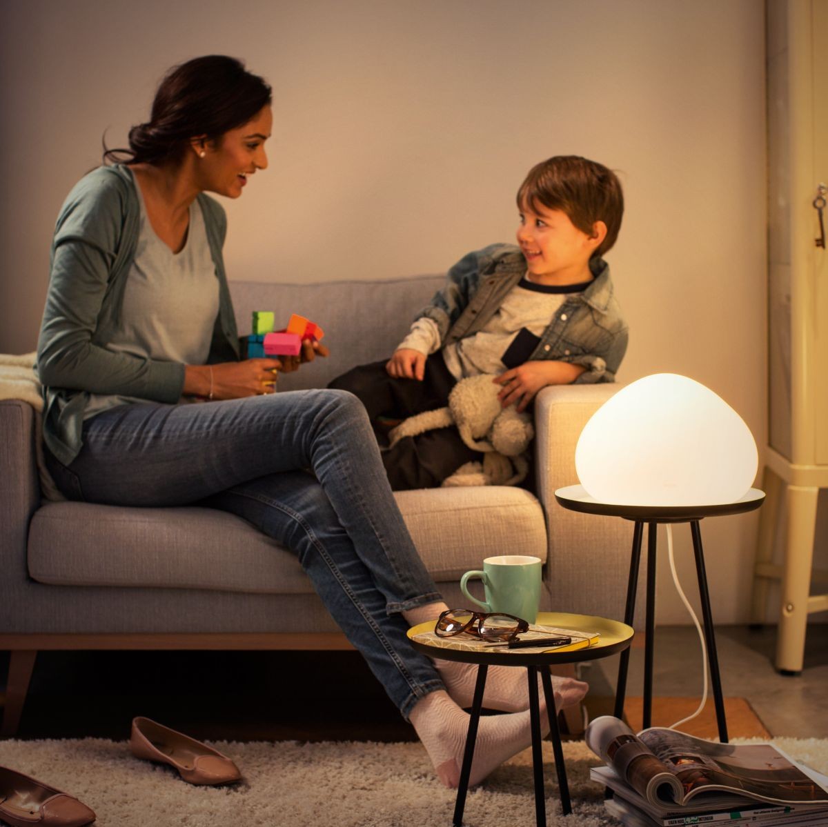 78,95 € Envío gratis | Lámpara de sobremesa Philips Wellner 8.5W 27×27 cm. Incluye bombilla LED. Control Bluetooth con Aplicación Smartphone. Incluye interruptor inalámbrico