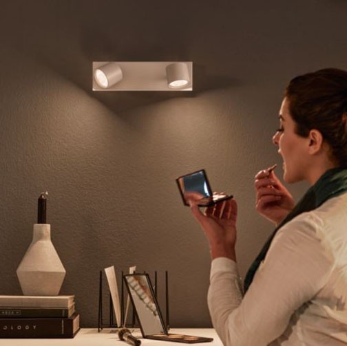67,95 € Envoi gratuit | Projecteur d'intérieur Philips Star 18W 24×9 cm. Double mise au point. Ajustable Installation avec ClickFix