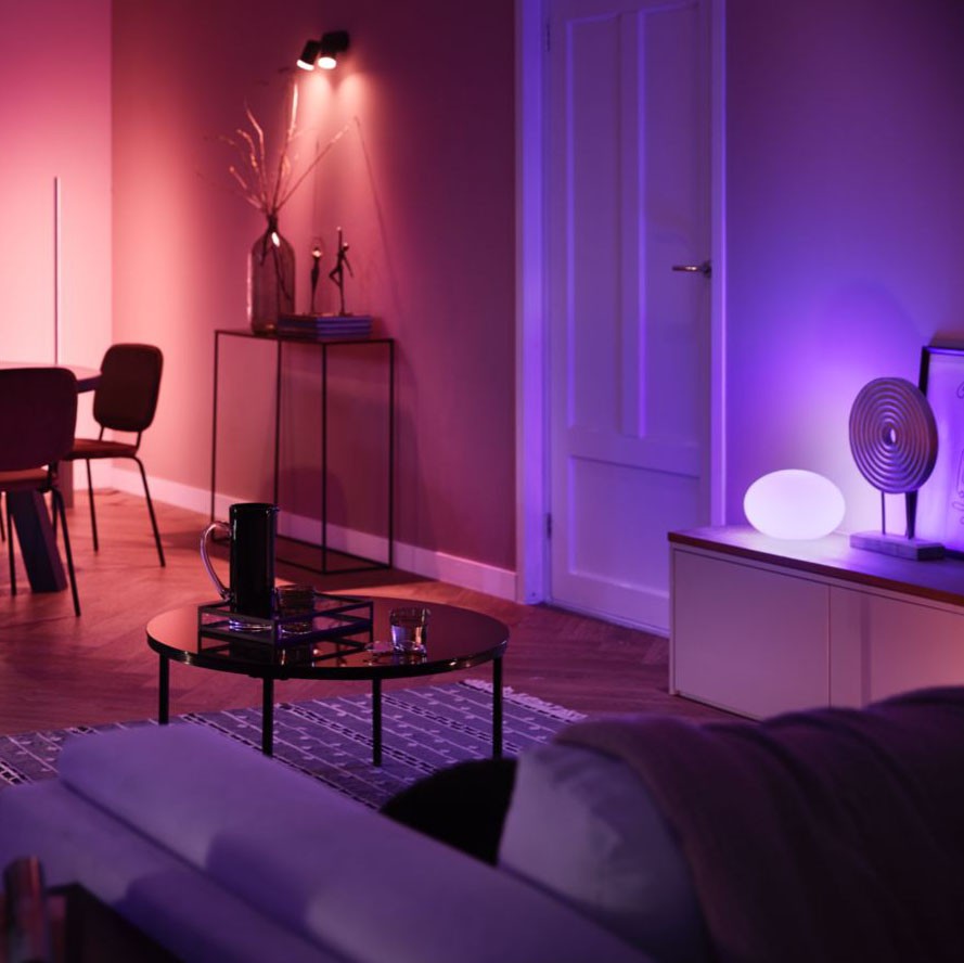 79,95 € Envoi gratuit | Ampoule LED télécommandée Philips Hue White & Color Ambiance 18W E27 LED Ø 6 cm. LED Blanc / Multicolore Intégrée. Contrôle Bluetooth avec application smartphone ou voix