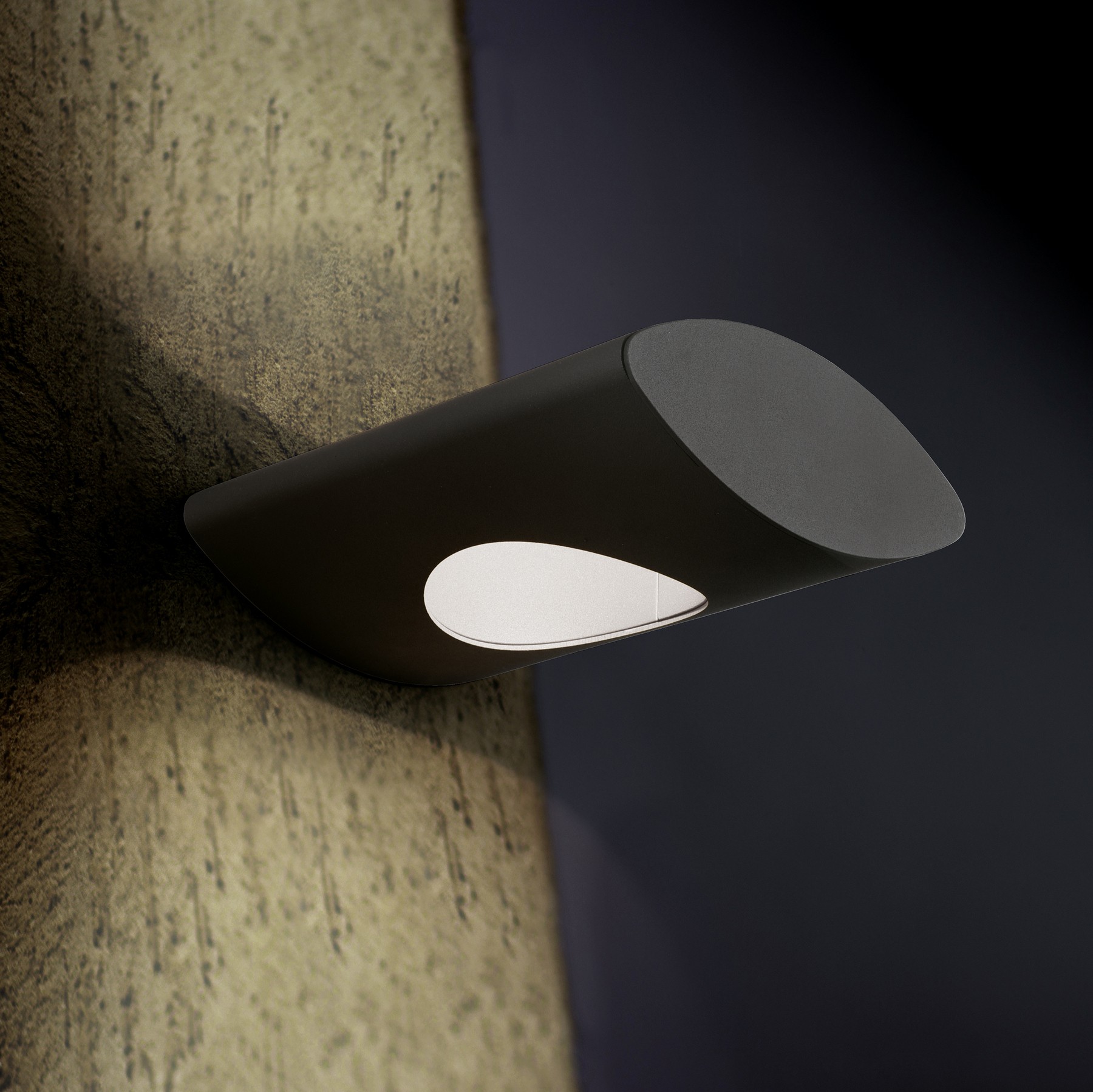 88,95 € Spedizione Gratuita | Applique da esterno Trio Katun 5W 3000K Luce calda. 18×7 cm. LED integrato Fusione di alluminio. Colore antracite