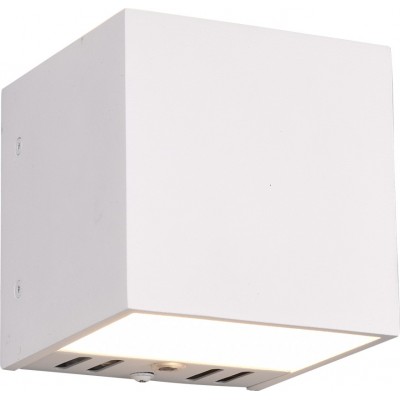 127,95 € Envío gratis | Aplique de pared interior Trio Figo 5.5W 10×10 cm. LED RGBW multicolor regulable. Mando a distancia. Compatible WiZ Metal. Color blanco