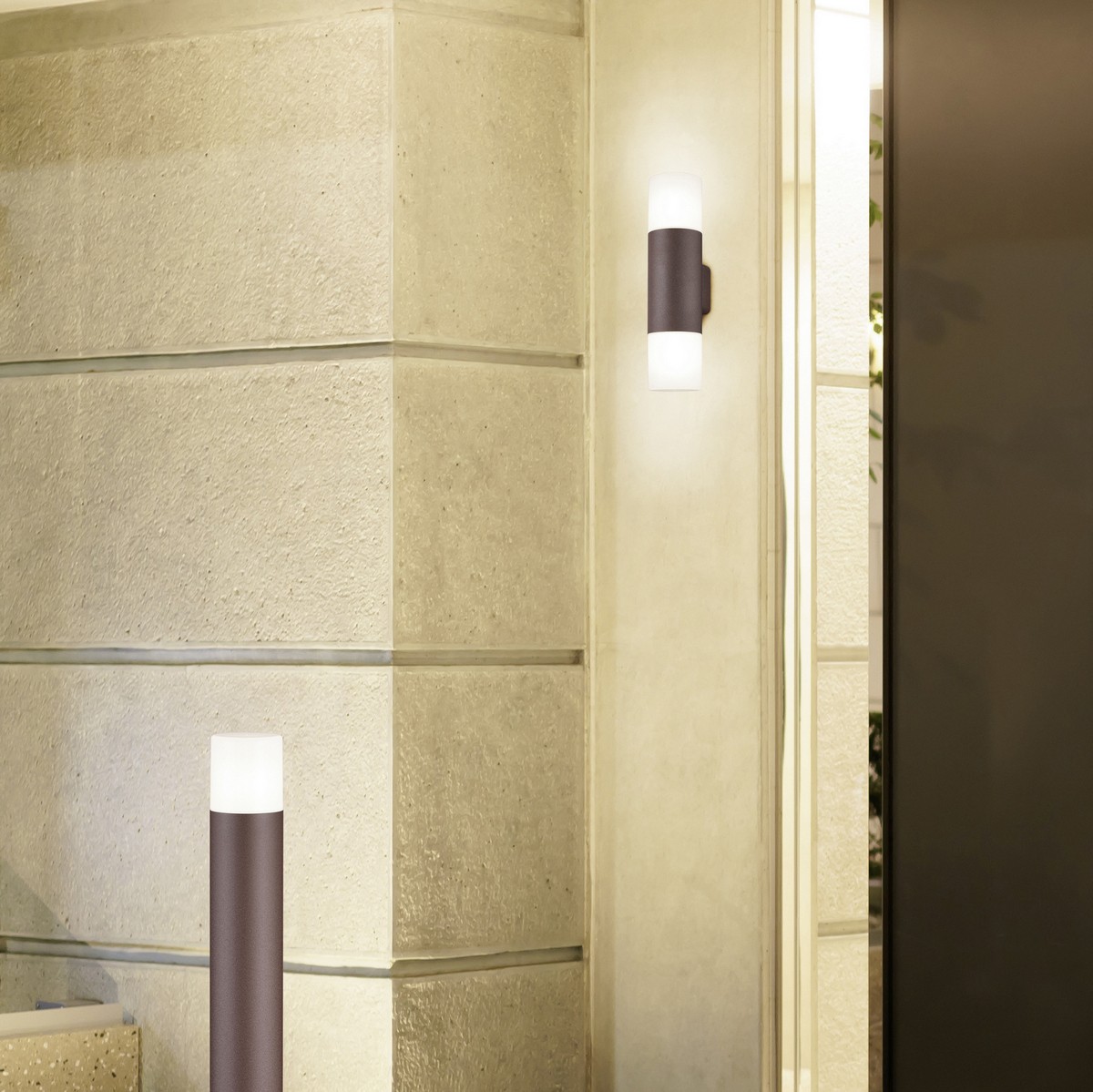 56,95 € Envio grátis | Farol luminoso Trio Hoosic Ø 12 cm. Luminária de poste vertical Alumínio fundido. Cor óxido