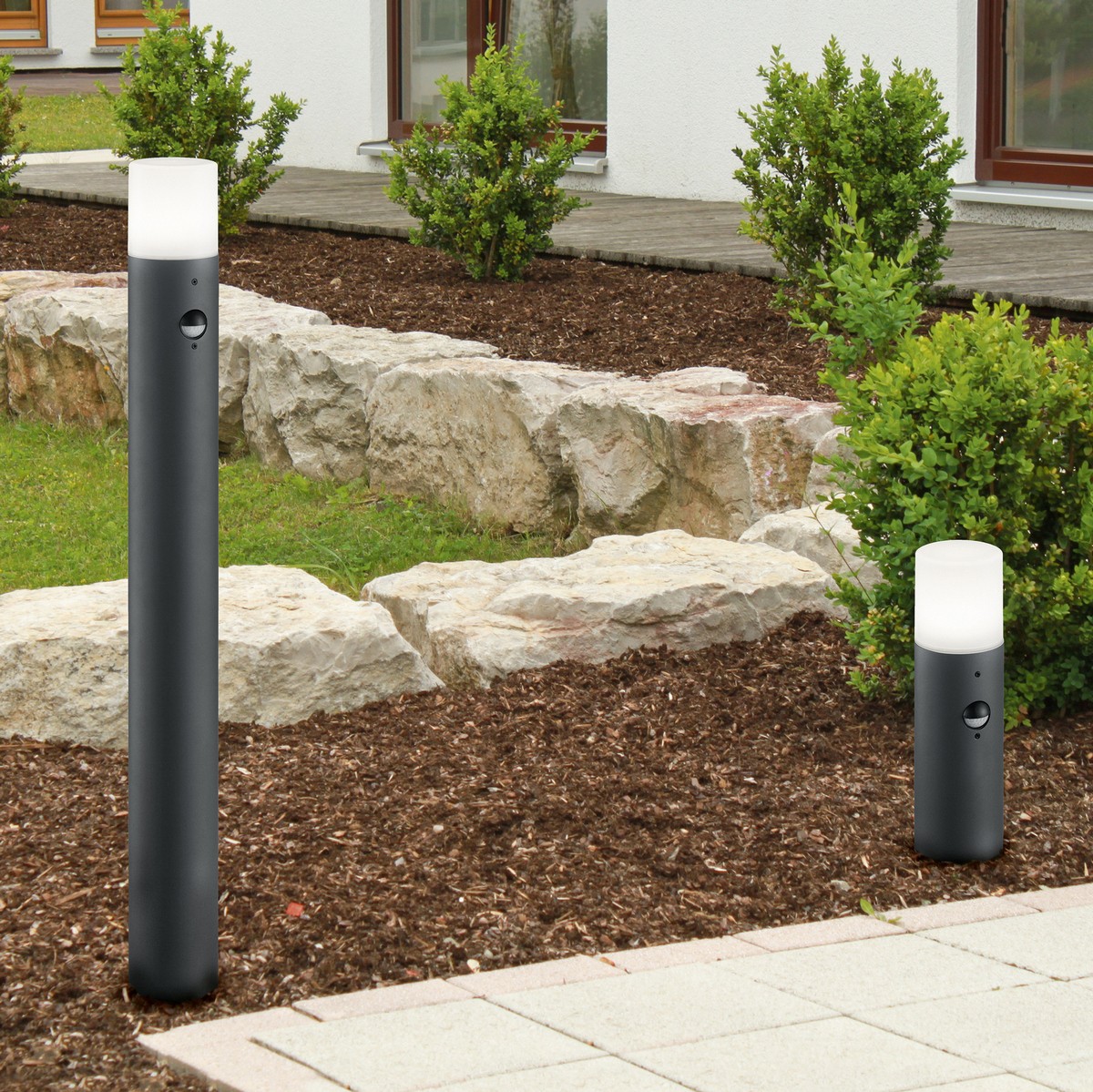 78,95 € Kostenloser Versand | Leuchtfeuer Trio Hoosic Ø 12 cm. Vertikale Mastleuchte. Bewegungssensor Aluminiumguss. Anthrazit Farbe
