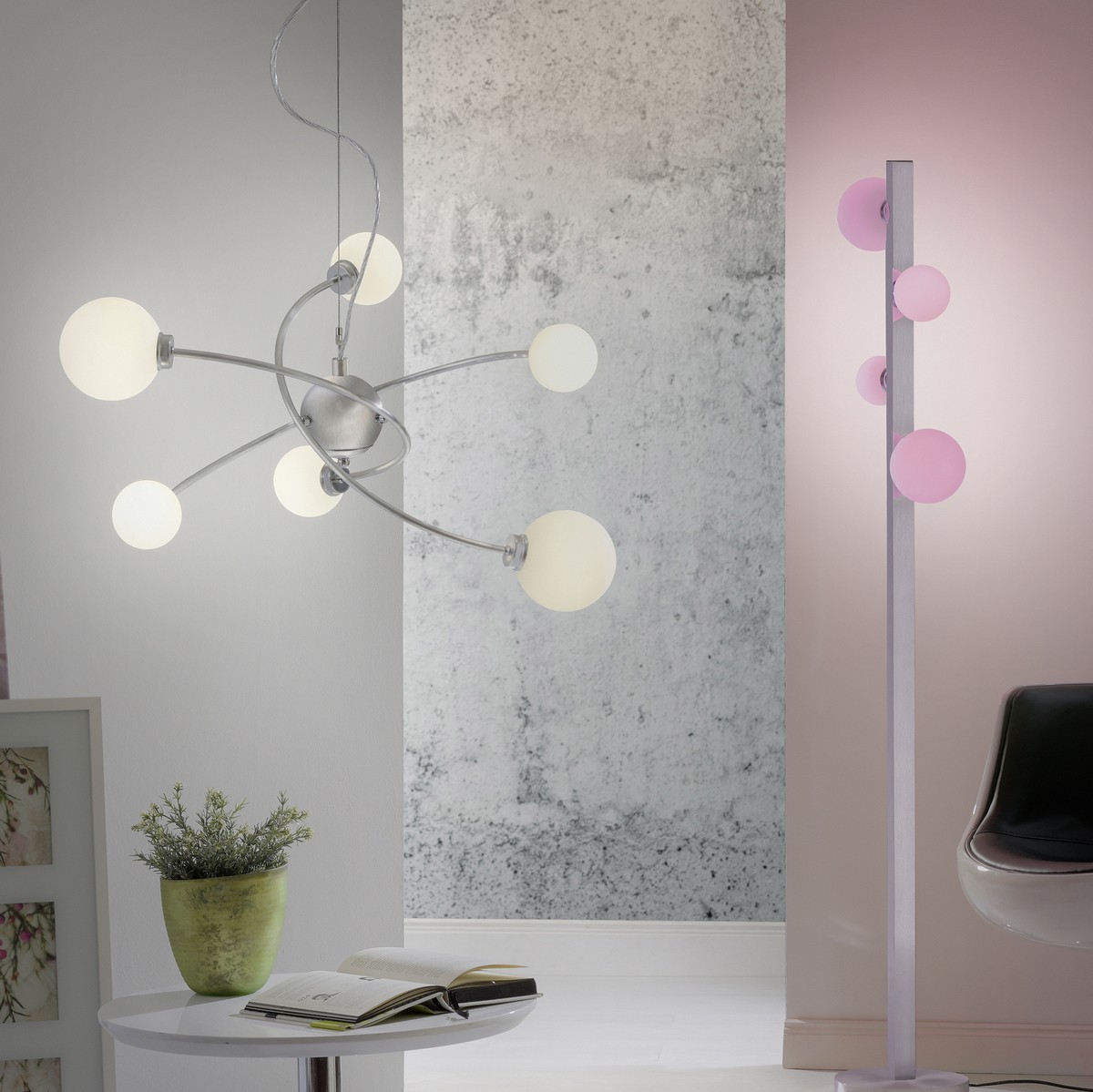 165,95 € Envío gratis | Lámpara de pie Trio Dicapo 3W Ø 22 cm. LED RGBW multicolor regulable. Mando a distancia. Compatible WiZ Metal. Color níquel mate