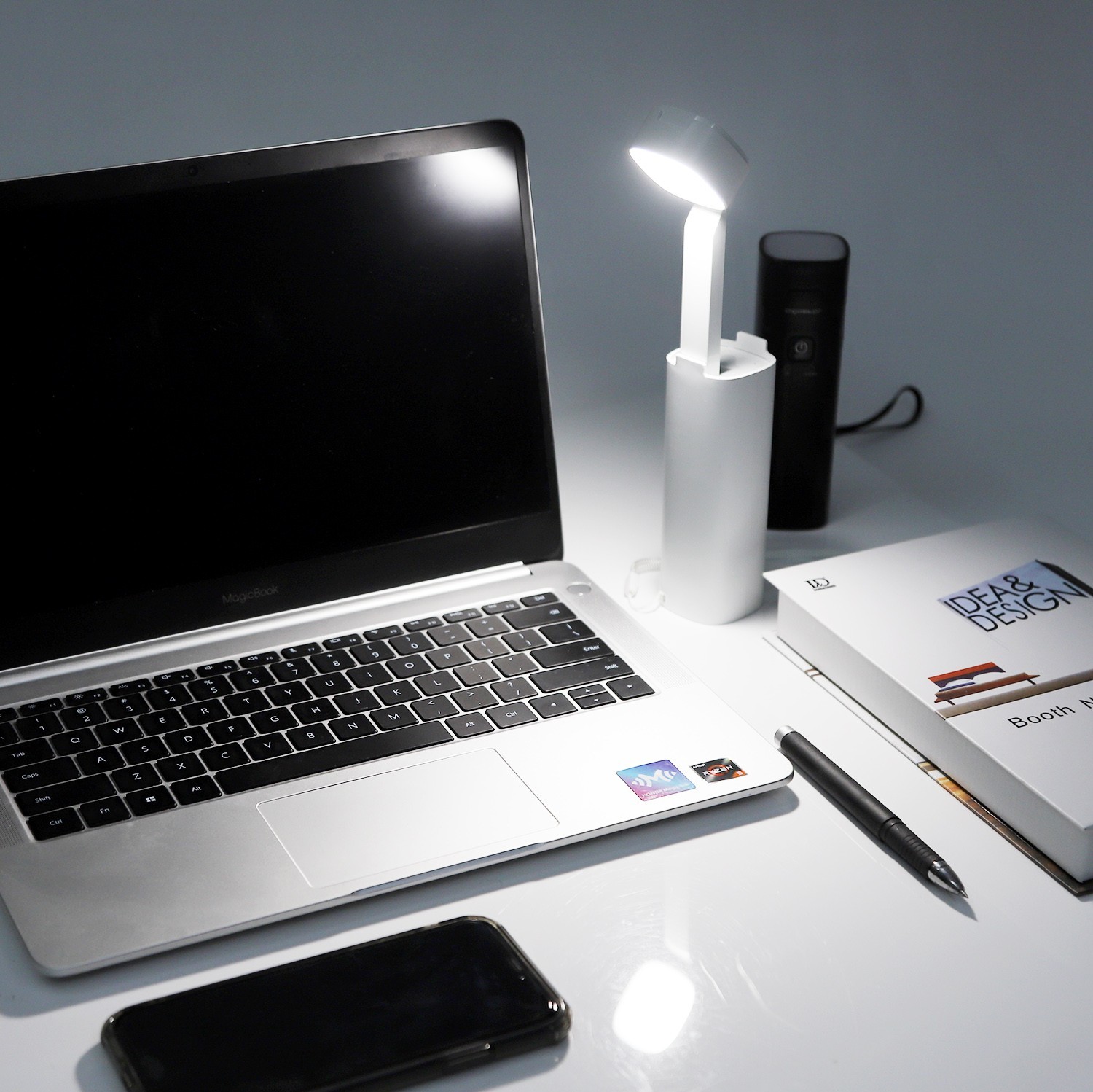 18,95 € Free Shipping | Desk lamp Aigostar 3W 4500K Neutral light. 26×4 cm. LED table lamp. folding lamp Polycarbonate. White Color
