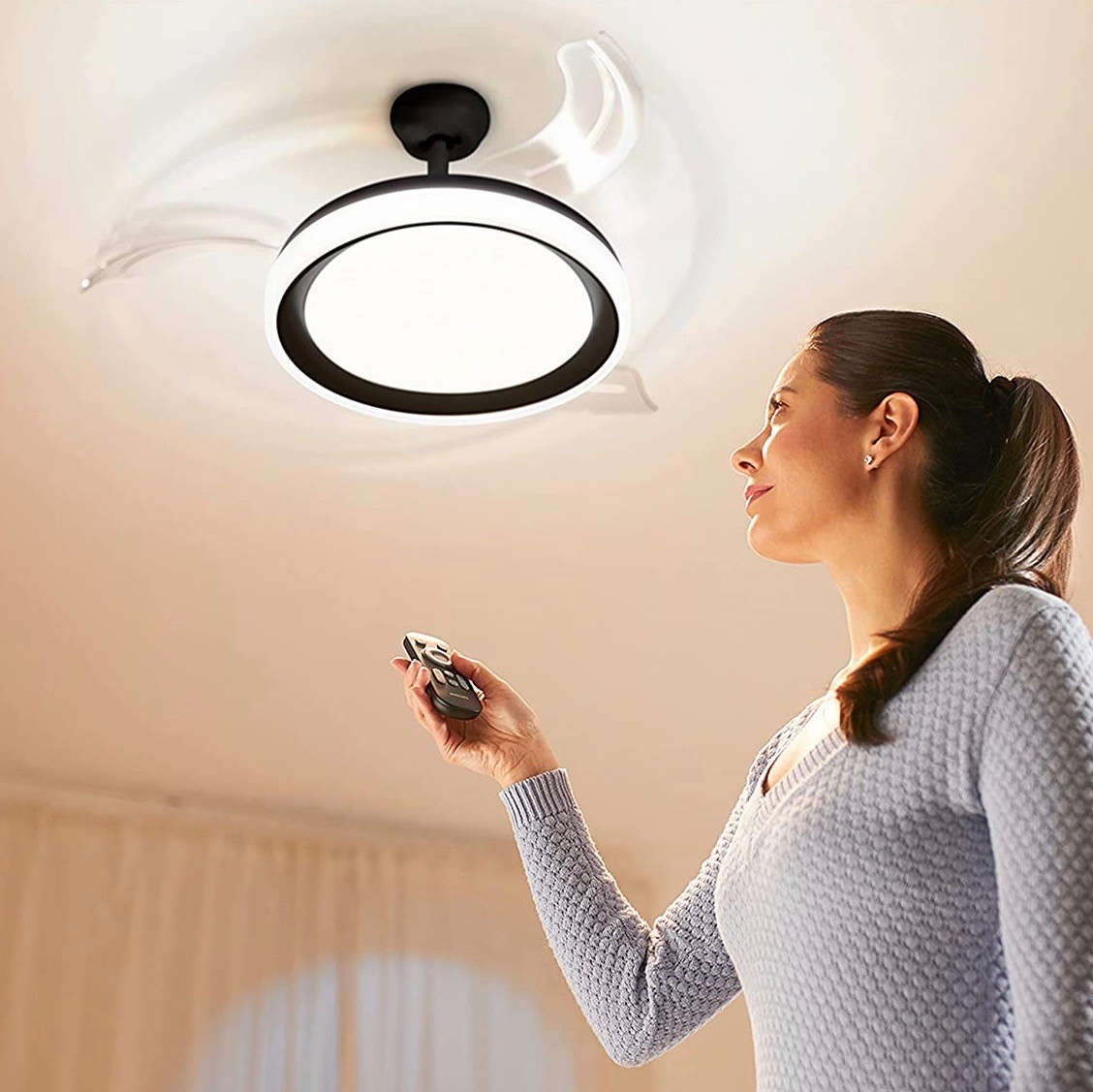 227,95 € Free Shipping | Ceiling fan with light Philips 35W 5000K Neutral light. Ø 51 cm. Remote control. LED with adjustable color temperature Metal casting. White Color